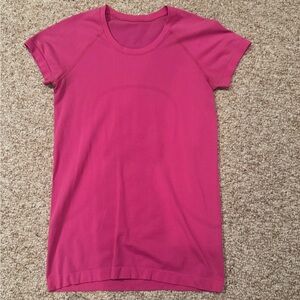 SWIFTLY TECH SHORT SLEEVE